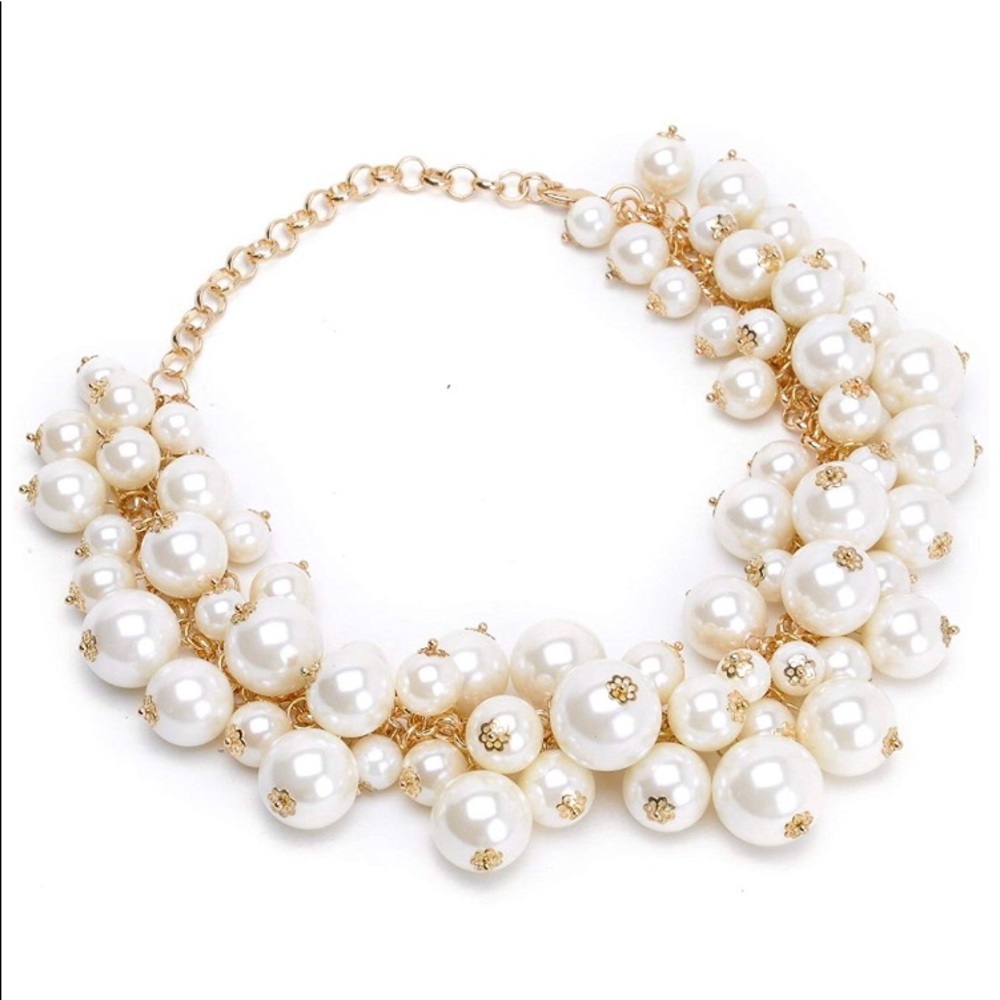 Pearl necklace Cluster design